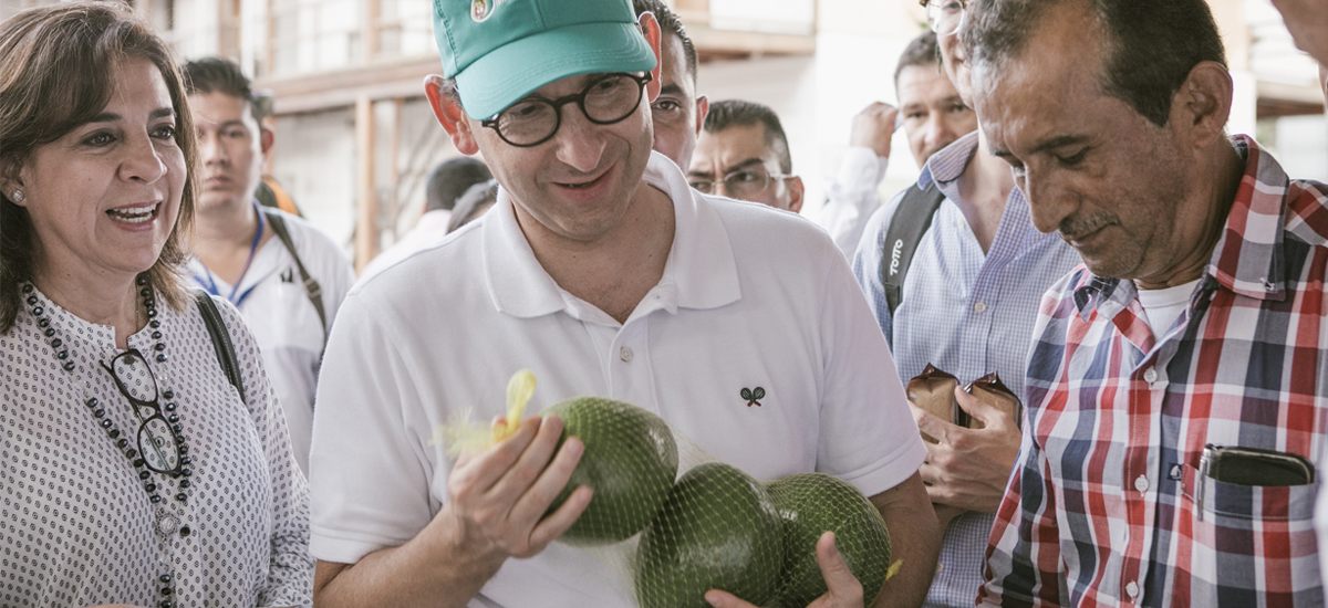 Gobierno presenta estrategia para facilitar la comercialización de productos del campo