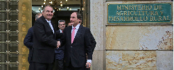 MinAgricultura y vice primer ministro de Portugal conforman mesa de trabajo para intercambio agropecuario - 06 de Mayo de 2015