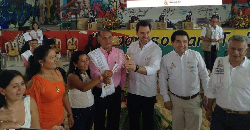 MinAgricultura e Incoder entregaron insumos y proyectos productivos por $4.700 millones en el sur del Tolima - 05 de Junio de 2015