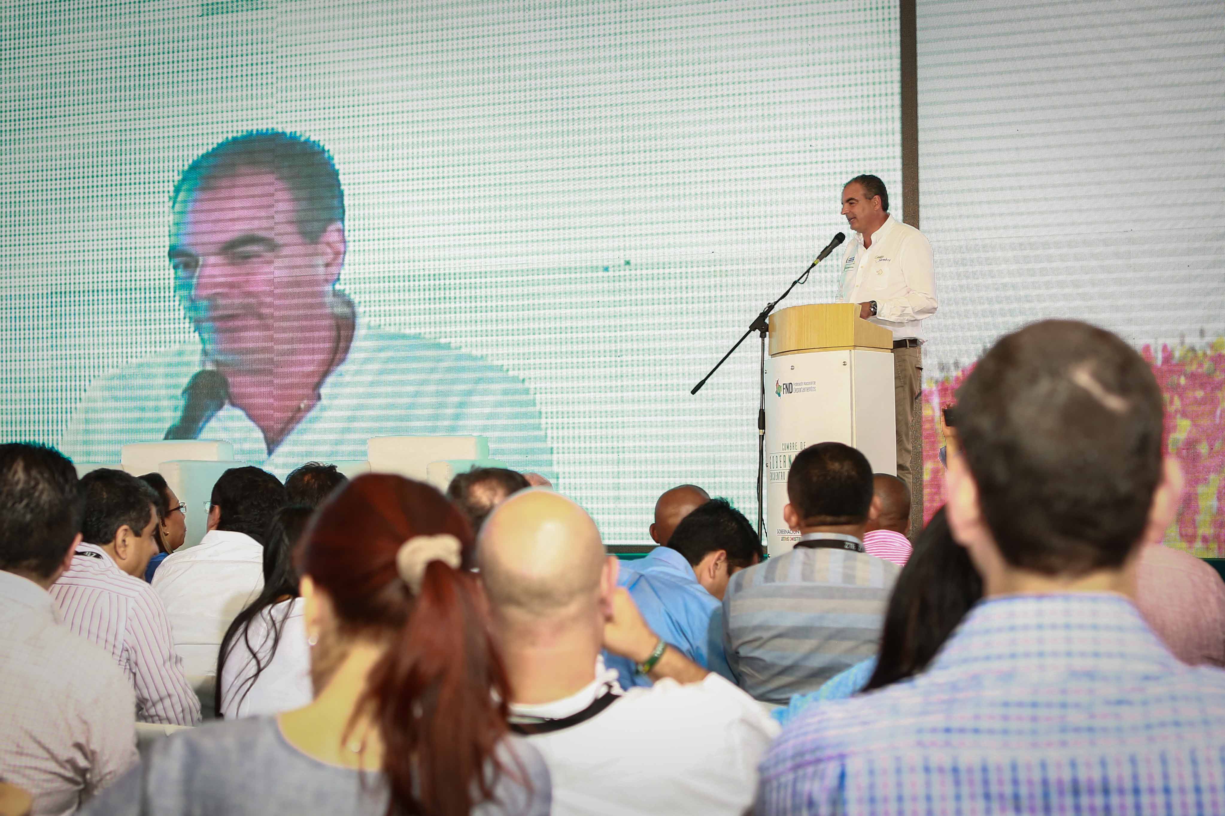 MinAgricultura y Gobernadores electos conciertan alianza para trabajar por el agro - 18 de Noviembre de 2015