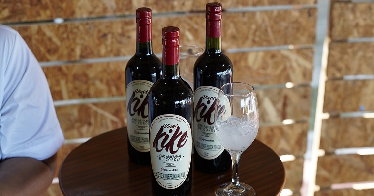 Vino artesanal de corozo, un negocio que crece en el Cesar