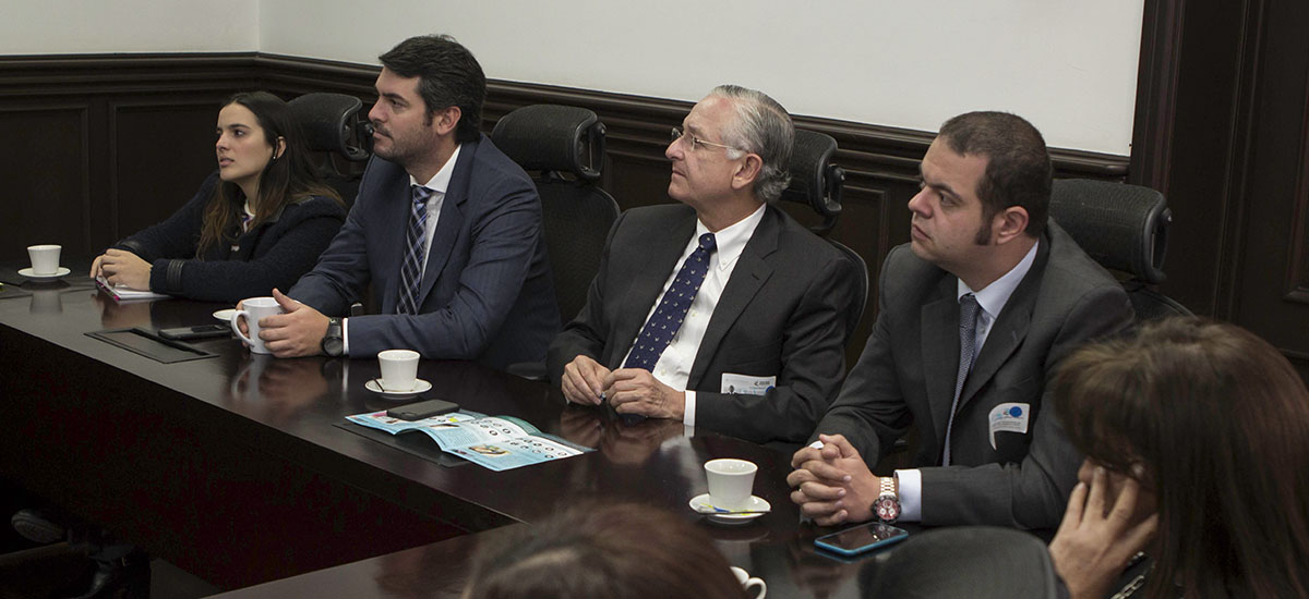 Con el apoyo del MinAgricultura floricultores colombianos aumentaron 42% sus ventas en los últimos 10 años - 19 de julio de 2016