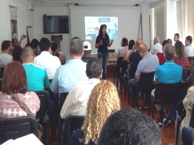 El ICA, instituciones y técnicos agrícolas del Quindío, unidos para proteger a los polinizadores - 09 de octubre de 2017