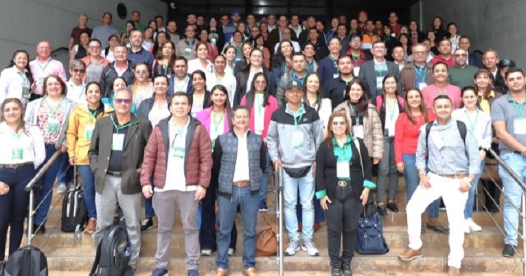 Cerca de 400 profesionales capacitados y actualizados para afianzar la misión del ICA en el campo colombiano.