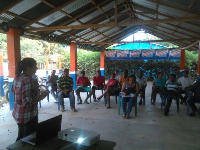 Porcicultores del municipio de Caimito, Sucre, se capacitan para prevenir la Peste Porcina Clásica