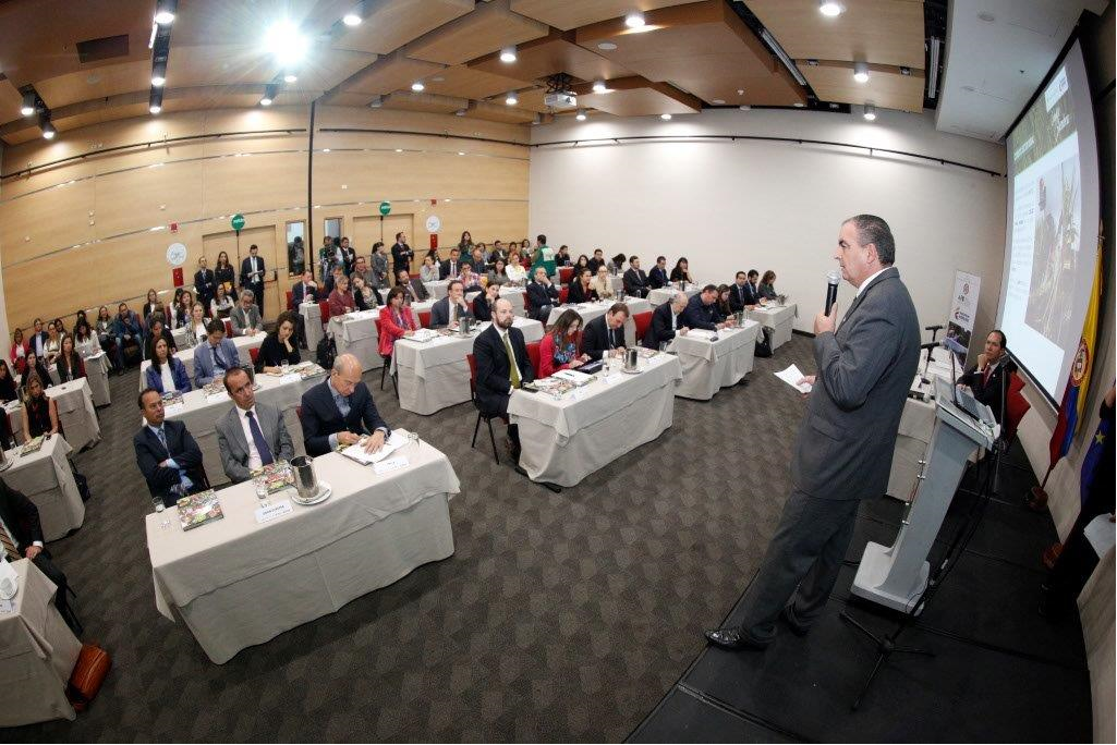 MinAgricultura invita a la comunidad internacional para dirigir apoyos para el agro en conocimiento y tecnología - 21 de Diciembre de 2015