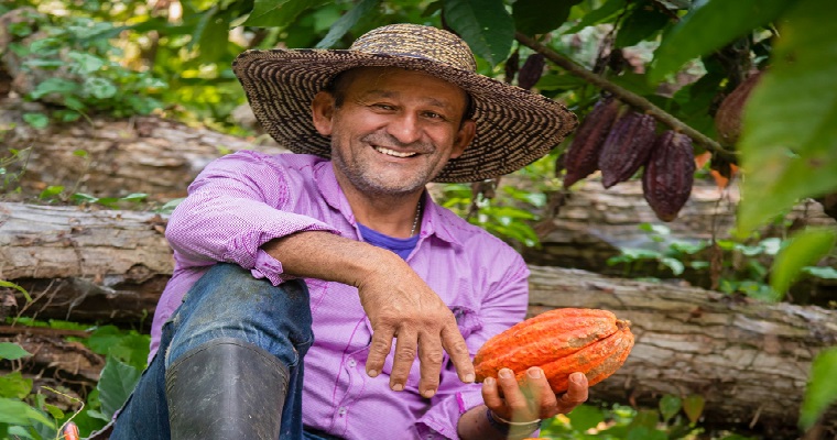 Beneficiando con conocimiento y tecnologías al sector agropecuario