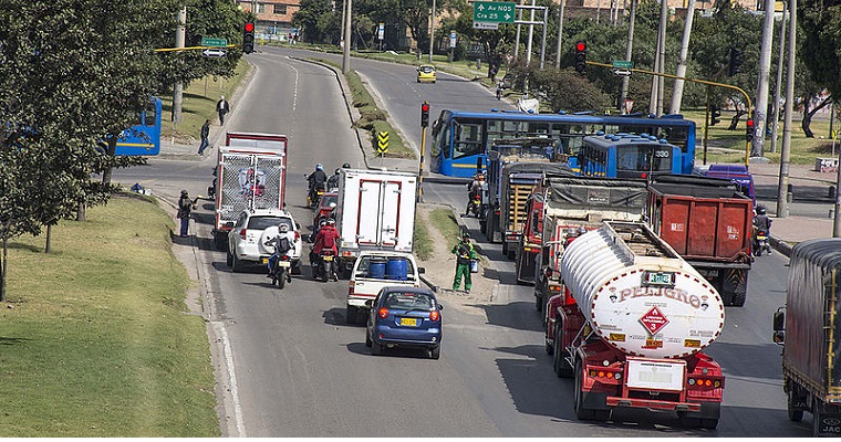 Carros eléctricos de carga serían viables antes de 2025