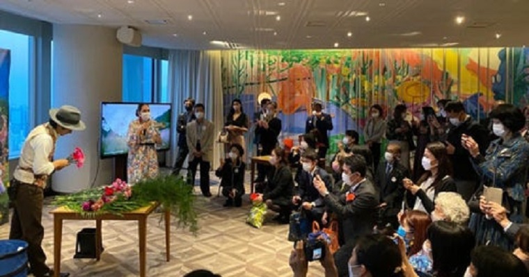 Flores colombianas adornaron estreno de encanto en mercados de Japón y Corea