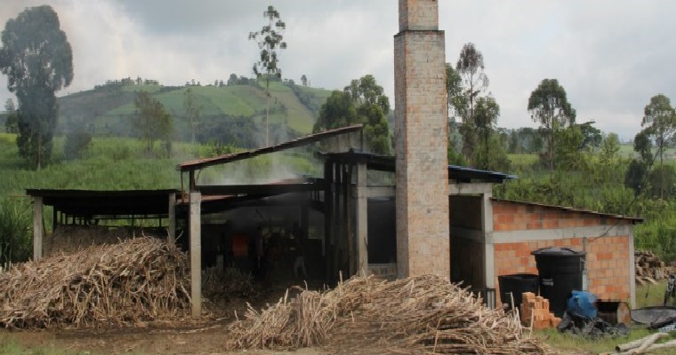 Aumentando la eficiencia energética en los trapiches paneleros del país