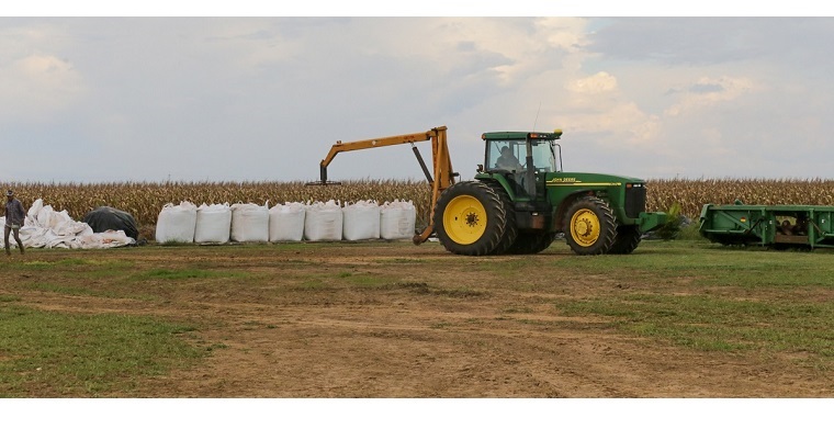 “Nuestra meta es que el agro pase de crecer 2% a 4% anual”: ministro Andrés Valencia