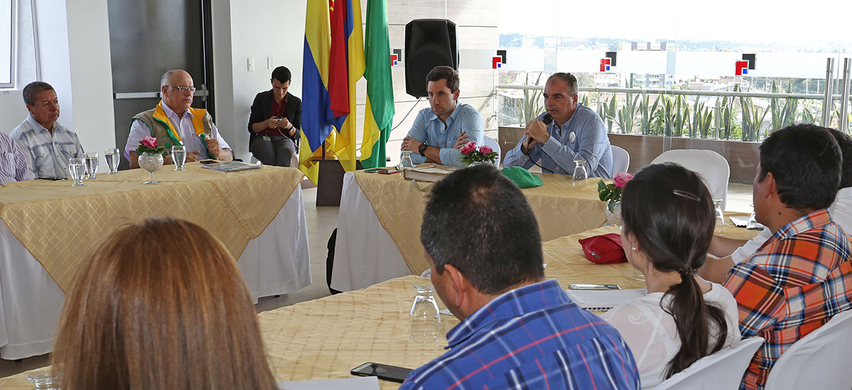 MinAgricultura y ganaderos del Cauca convienen adelantar proyecto para fortalecer ganadería de la región - 18 de junio de 2016