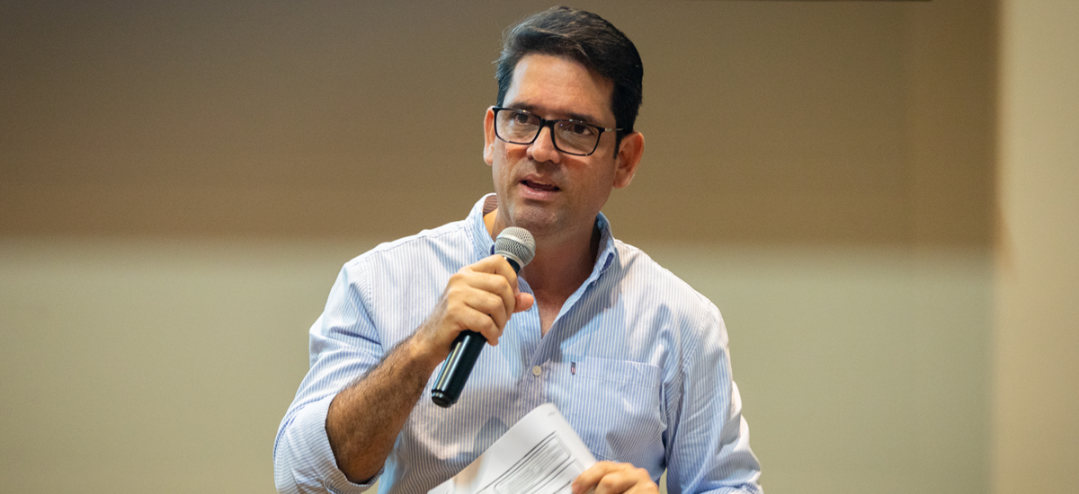 Ministro Zuluaga anunció que productores podrán importar fertilizantes y plaguicidas a 0% arancel