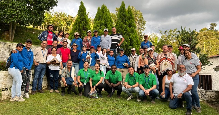 Agricultores de Palocabildo, Tolima, participaron en gira técnica donde intercambiaron conocimientos y experiencias sobre el manejo del cultivo de cacao
