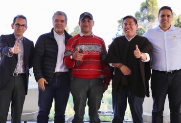 Gobierno aspira a que 300 mil campesinos vendan sin intermediación