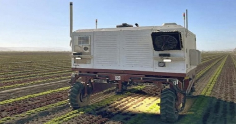 Robot elimina 100 000 malezas por hora con láseres de precisión e inteligencia artificial