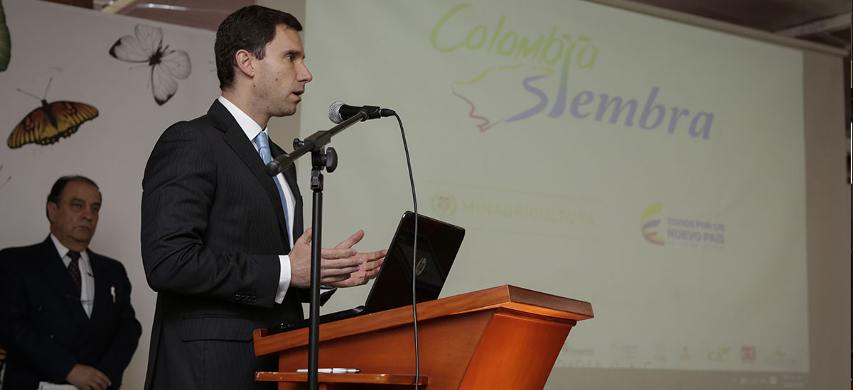 MinAgricultura invita a jóvenes a poner los ojos en el campo y crear empresas rurales - 19 de agosto de 2016