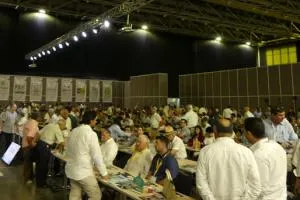 Más de 2.000 personas en el inicio del Congreso Nacional de Ganaderos