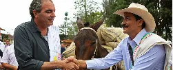 MinAgricultura firma “Pares” de Quindío y Risaralda por más de $31 mil millones - 23 de Febrero de 2015