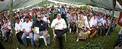 MinAgricultura inyecta más de $5.400 millones para renovación de cafetales en Santander - 24 de Agosto de 2015