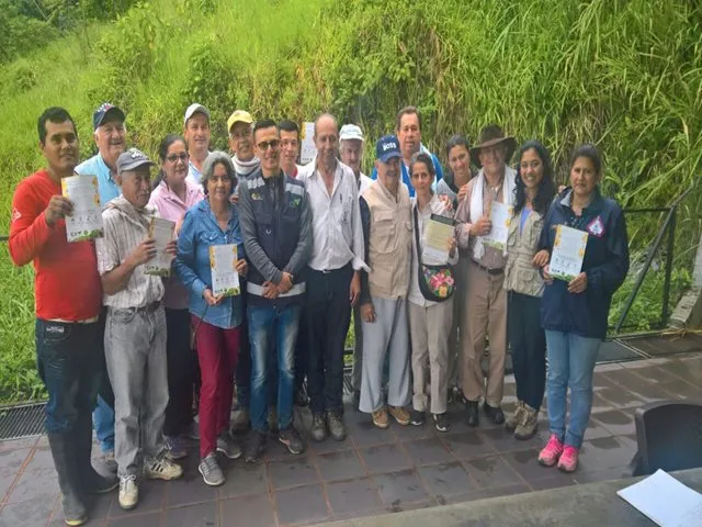 Agricultores de Cundinamarca se capacitan en protección a los polinizadores