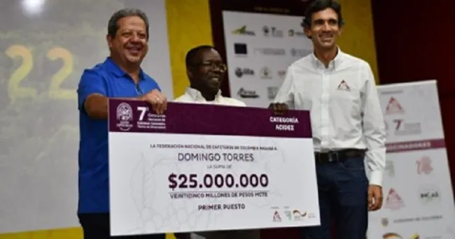 Subasta de cafés logra precios récord promedio de 17,01 USD/lb y máximo de 78 USD/lb