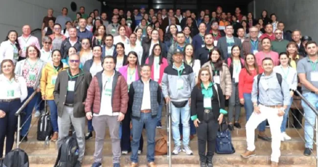 Cerca de 400 profesionales capacitados y actualizados para afianzar la misión del ICA en el campo colombiano.