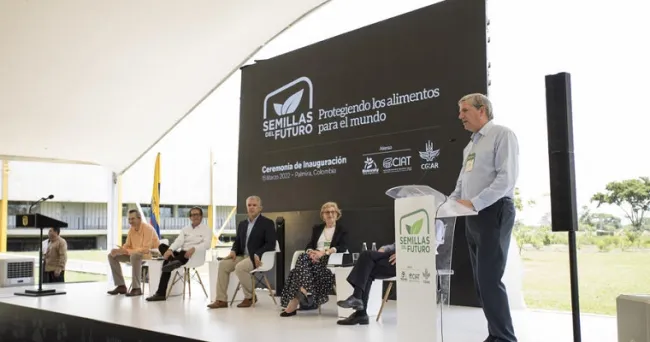 Se inauguró en Colombia el banco de semillas de fríjol, yuca y forrajes más grande del mundo