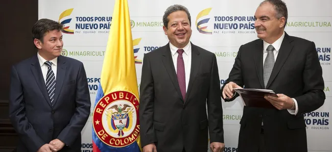 Se posesionan nuevos presidentes del Banco Agrario y Finagro - 15 de junio de 2016