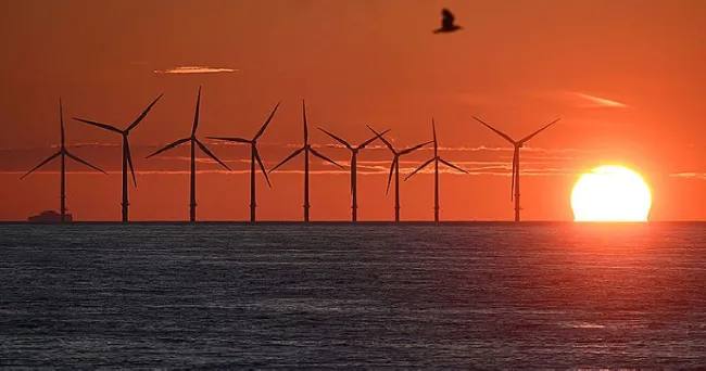 Primer mapa de zonas aptas para generar energía solar y eólica