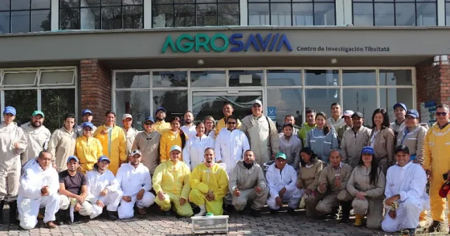 Apicultores colombianos se capacitan en Buenas Prácticas Apícolas en busca de un futuro más sostenible y productivo