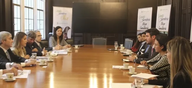 Colombia y Argentina fijan plan de trabajo para avanzar en acuerdo de cooperación que busca fortalecer el agro - 17 de noviembre de 2016